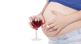 Pot sa beau alcool atunci cand sunt gravida?