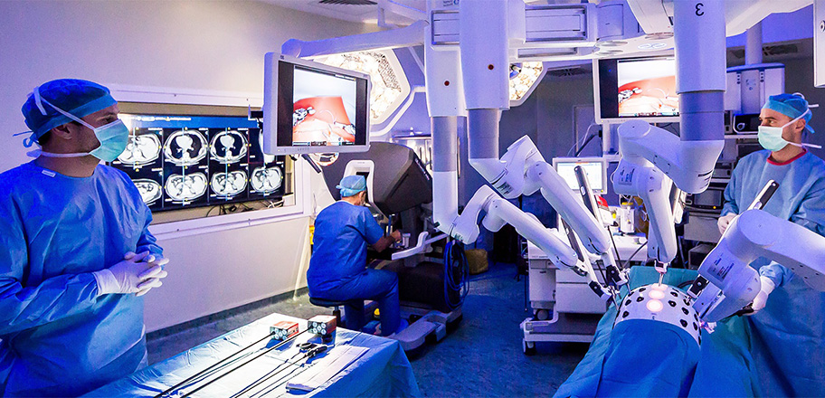 chirurgie robotica prostata pret