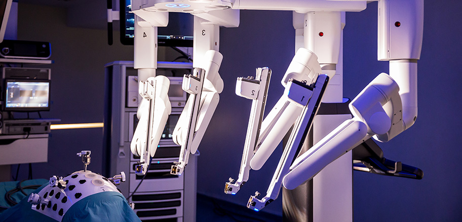 Operație robotică da Vinci pe adenom de prostată