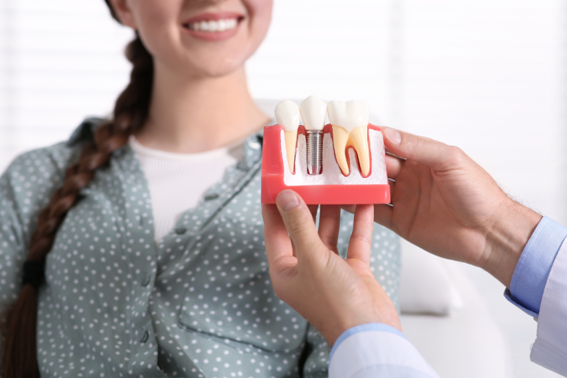 tratament respingere implant