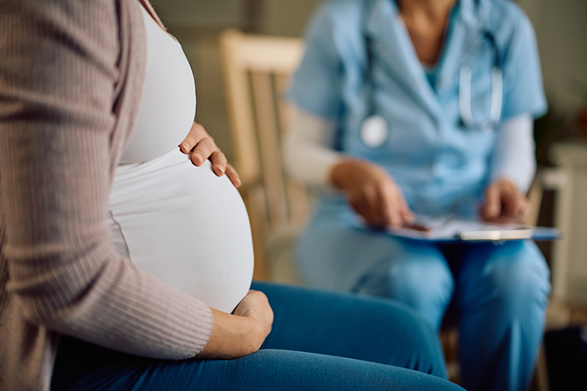 Există opțiuni de concepție asistată pentru pacientele cu adenomioză