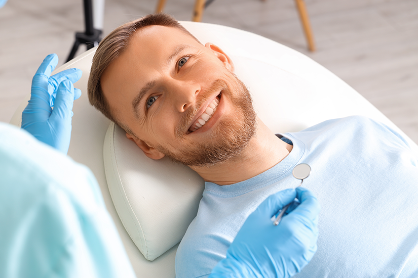 Pacient care beneficiază de intervenție ghidată