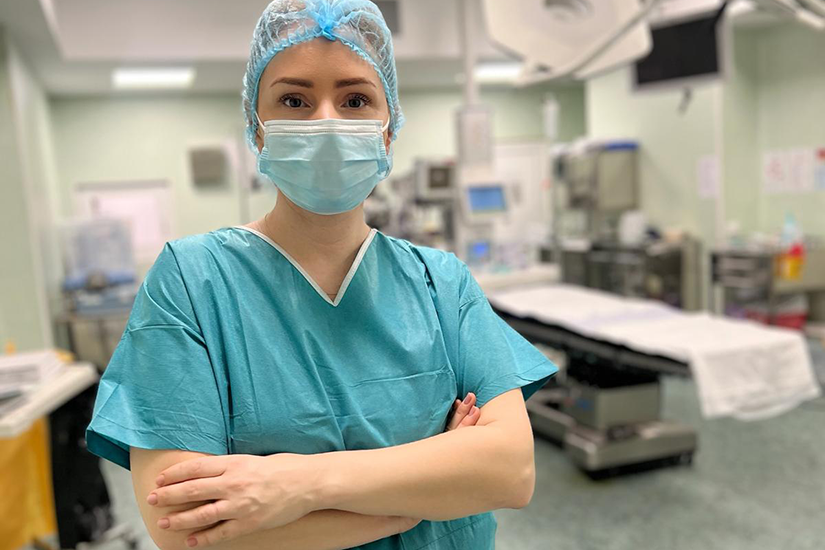 Anastasia Parina in sala de operatie