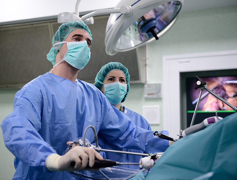 Pacientii tratati in Centrul de Excelenta in Chirurgia Herniilor au beneficii importante