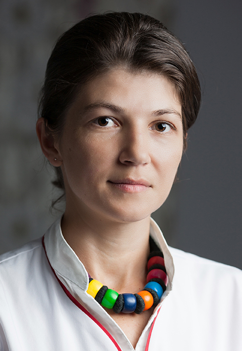 Dr. Loredana Pasniciuc